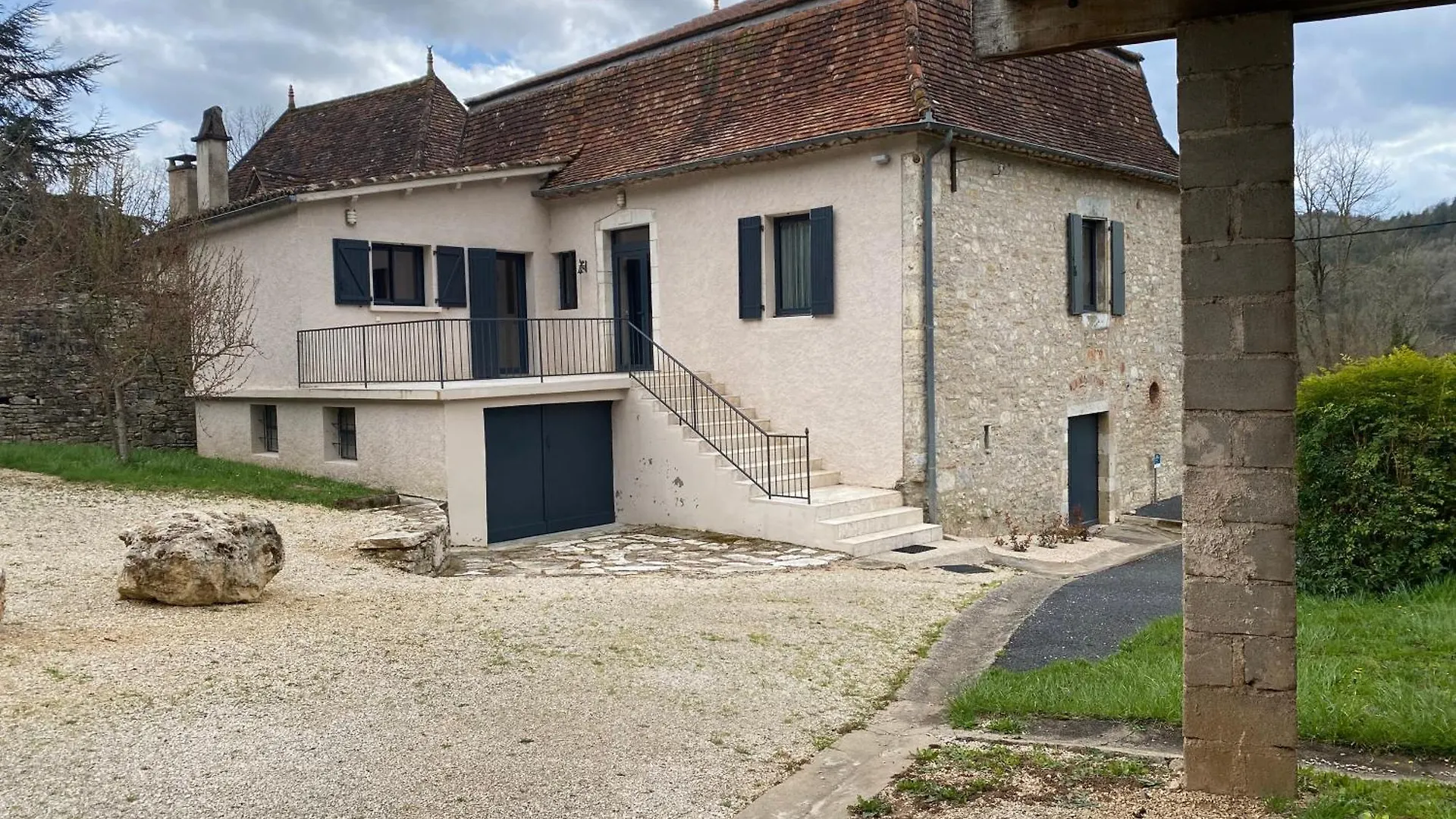 Gite Le Roucayral , Vue Imprenable Sur St Cirq Lapopie, Deux Chambres Climatisees Тур-де-Фор Франция