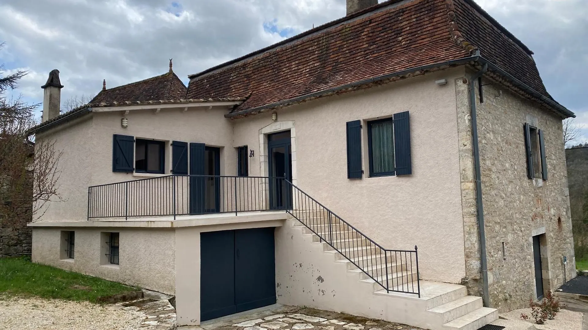 Gite Le Roucayral , Vue Imprenable Sur St Cirq Lapopie, Deux Chambres Climatisees Тур-де-Фор 0*,  Франция